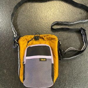 Teva Crossbody Water Bottle Holder